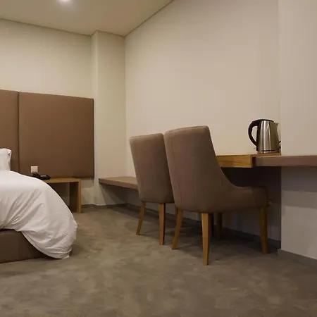 Hotel Pacos Ferrara 3*